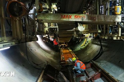 Cận cảnh công nhân khoan hầm ngầm metro Nhổn-Ga Hà Nội