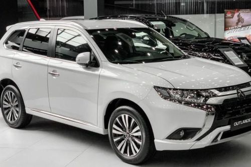 Giá lăn bánh xe Mitsubishi Outlander cuối tháng 8/2024: Ngập tràn ưu đãi, quyết 'gạt giò' Mazda CX-5