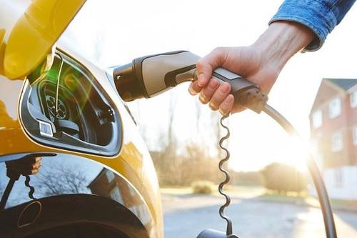 Cần hiện thức hóa các giải pháp phát triển xe 'xanh'