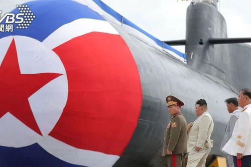 Triều Tiên bất ngờ xóa bỏ thông tin về 13 tàu ngầm sau hai ngày đăng ký với IMO