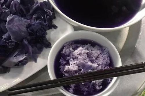 Ra mắt nhà người yêu ngày đầu, cô gái nấu 'món canh ma thuật' và cái kết