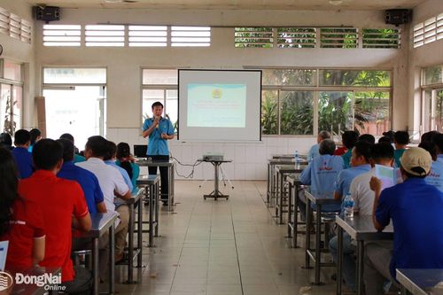 Nâng cao ý thức đảm bảo trật tự, an toàn giao thông trong đoàn viên, người lao động dịp nghỉ lễ Quốc khánh 2-9