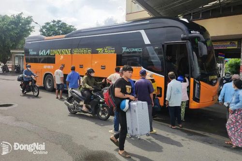 Lượng khách đi lại trong dịp lễ tăng trung bình 30% so với ngày thường