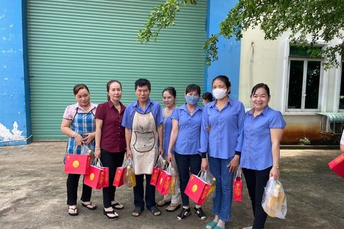 Nhiều doanh nghiệp Đồng Nai tặng quà, thưởng Lễ 2-9 cho công nhân lao động