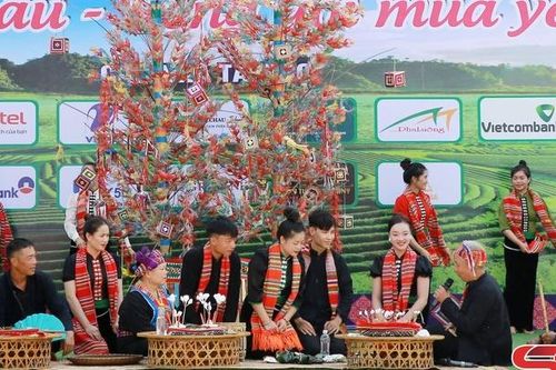 Trình diễn di sản văn hóa phi vật thể cấp quốc gia