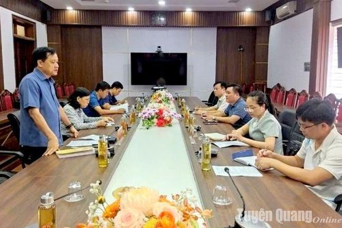 Đồng chí Phó Chủ tịch UBND tỉnh Nguyễn Thế Giang kiểm tra tình hình mưa lũ tại Lâm Bình
