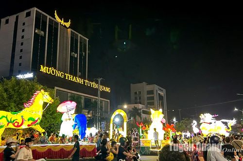 Phân luồng giao thông phục vụ Liên hoan trình diễn di sản văn hóa phi vật thể đại diện của nhân loại và Lễ hội Thành Tuyên năm 2024