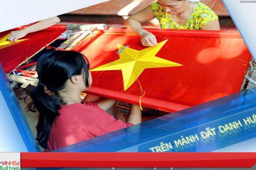 Độc đáo làng nghề may cờ Tổ quốc ở Thường Tín