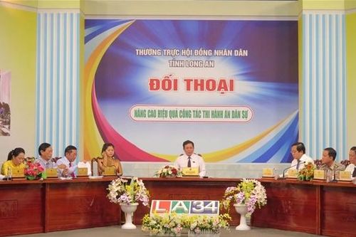 Không ngừng mở rộng dân chủ, phục vụ nhân dân