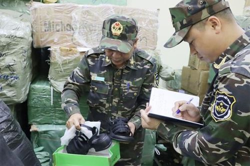 Hải quan Quảng Ninh kiểm soát thuốc lá điện tử, thuốc lá nung nóng