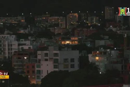 Venezuela có điện trở lại sau khi mất điện trên diện rộng