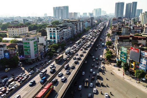 Dân nườm nượp về quê nghỉ lễ 2/9, cửa ngõ Hà Nội ùn ứ từ sáng sớm