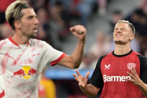 Bayer Leverkusen đứt chuỗi 35 trận bất bại