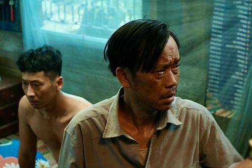 Hoài Linh đầy nỗ lực nhưng phim còn vụng về, nhiều sạn