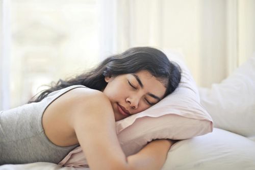 Lợi ích sức khỏe không ngờ của ngủ nướng cuối tuần