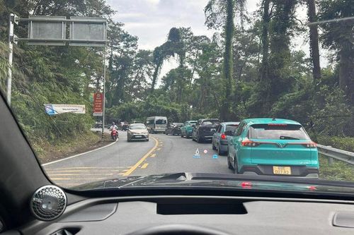 Vĩnh Phúc: khắc phục sự cố ùn tắc trên đường lên khu du lịch Tam Đảo