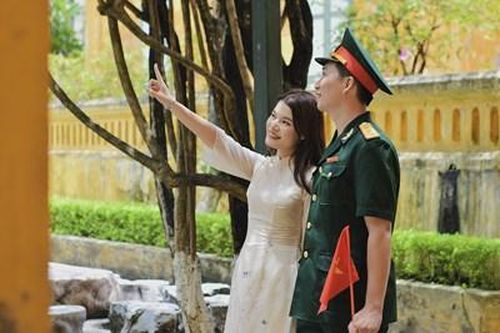 Tết Độc lập xe duyên