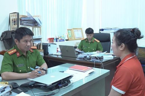 Cảnh sát hình sự 3 tỉnh đột kích trong đêm, phá đường dây dùng trẻ em phục vụ khiêu dâm