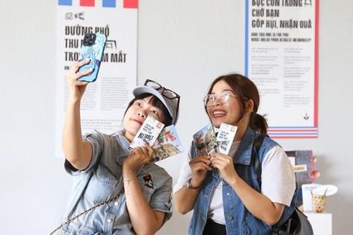 Bạn trẻ thích thú tìm về Đà Nẵng xưa qua những gánh hàng rong