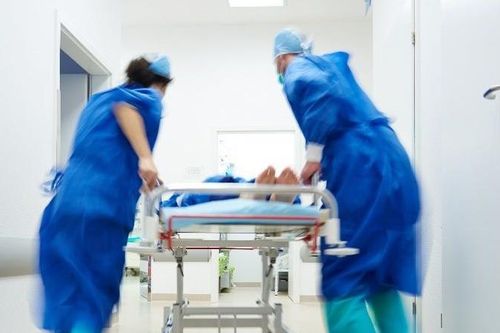 Đi cấp cứu ngay khi vừa ngủ dậy vì căn bệnh có tỷ lệ tử vong cao hơn ung thư