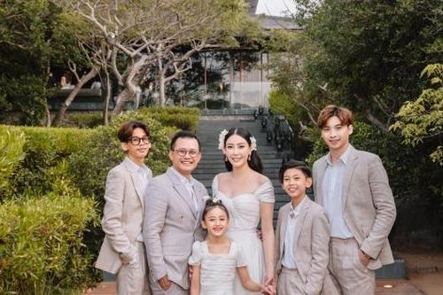 Hà Kiều Anh: 'Mới kết hôn, tôi, chồng và con trai riêng của chồng ngủ chung'