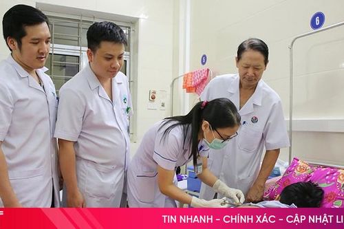 Cứu sống bệnh nhân bị dao đâm nhiều nhát thấu phổi, đứt động mạch liên sườn