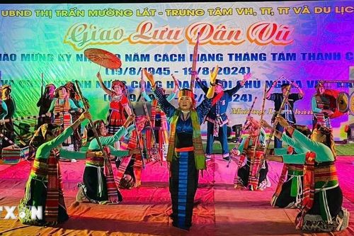 Thanh Hóa: Sôi nổi các hoạt động vui Tết Độc lập của đồng bào H'Mông ở Mường Lát