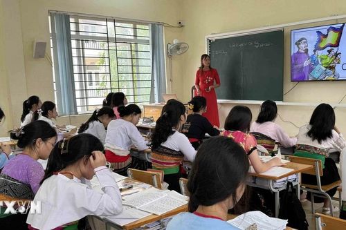 Tạo mọi điều kiện cho trẻ em dân tộc miền núi trong năm học mới 2024-2025
