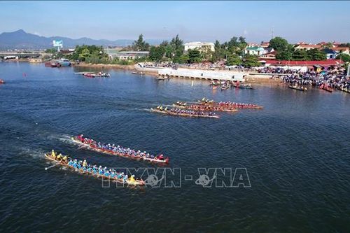 Sôi nổi Lễ hội đua thuyền truyền thống trên sông Nhật Lệ