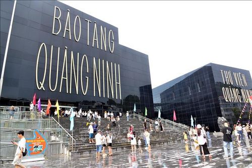 Bảo tàng Quảng Ninh - 'viên ngọc đen' thu hút du khách