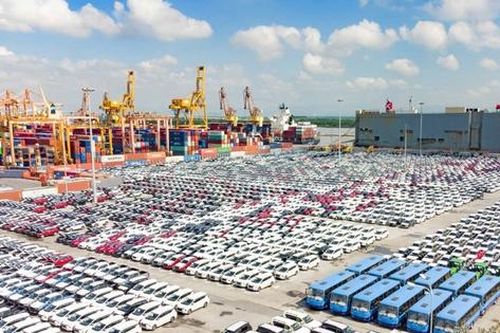 Hải Phòng: Hơn 1.000 xe điện sản xuất tại Việt Nam rời cảng xuất khẩu sang Indonesia