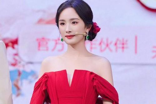Dương Mịch bị Triệu Lệ Dĩnh, Lưu Diệc Phi vượt mặt trong năm nay