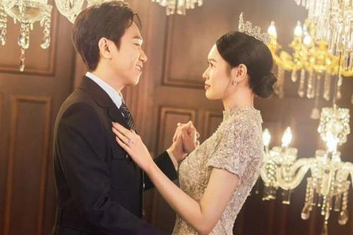 Bạn thân Trấn Thành tung ảnh cưới bên vợ kém 12 tuổi, ấn định ngày về chung nhà