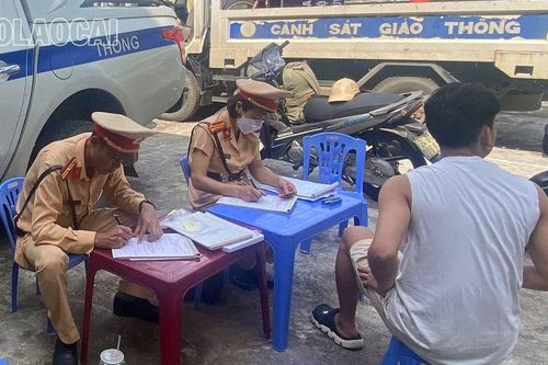 Lập biên bản xử phạt 39 trường hợp vi phạm trật tự, an toàn giao thông trong ngày đầu nghỉ lễ
