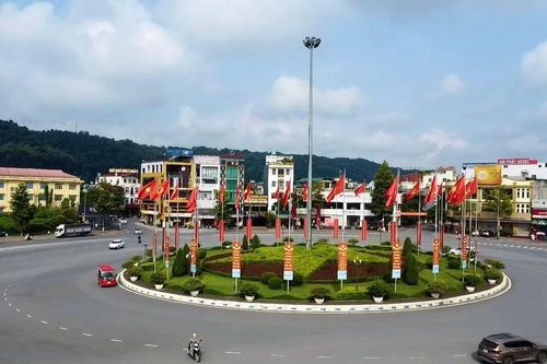 Người Lào Cai và tình yêu lá cờ Tổ quốc