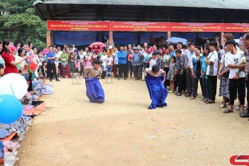 Thi đấu các môn thể thao dân tộc
