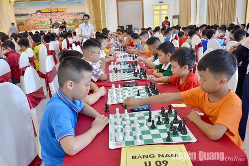 Gần 700 kỳ thủ tranh Cup Đêm hội Thành Tuyên