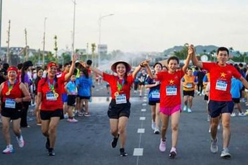 Hơn 5.000 vận động viên tham gia Chương trình 'Hue jogging – cùng chạy vì cộng đồng' lần thứ 5