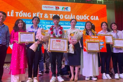 15 năm đưa con từ tự kỷ thành học sinh giỏi quốc gia