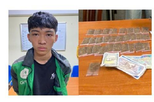 Đóng giả tài xế xe ôm đi bán ma túy