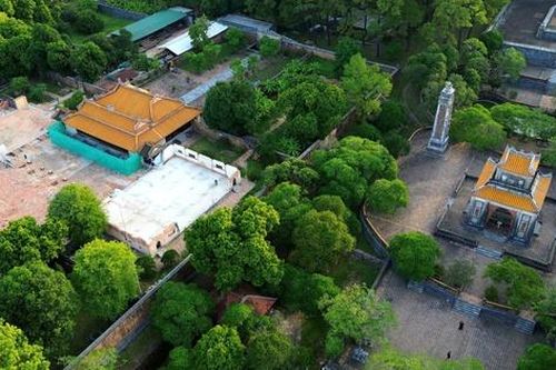 Toàn cảnh lăng vua triều Nguyễn đang được trùng tu gần 100 tỷ đồng