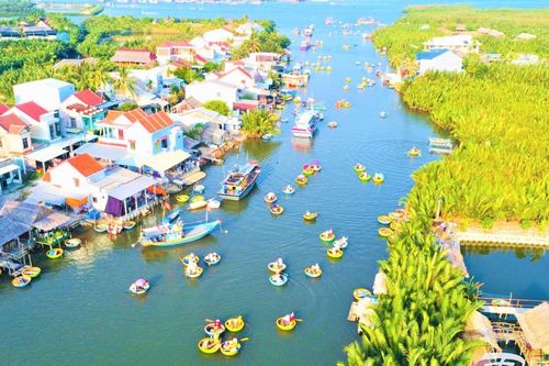 Trải nghiệm chèo thuyền thúng ở rừng dừa Bảy Mẫu