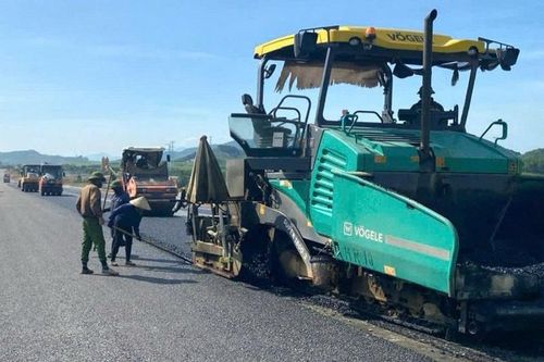 Hà Tĩnh: sản lượng thi công cao tốc Hàm Nghi - Vũng Áng đạt 55%