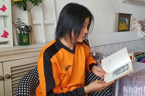 Người bạn Trung Quốc vẽ tranh minh họa cho Nhật ký trong tù