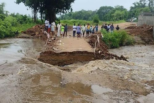 Số người tử vong do mưa lũ tại phía nam Ấn Độ tiếp tục tăng