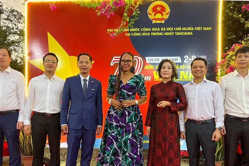 Đại sứ quán Việt Nam tại Tanzania long trọng kỷ niệm 79 năm Quốc khánh