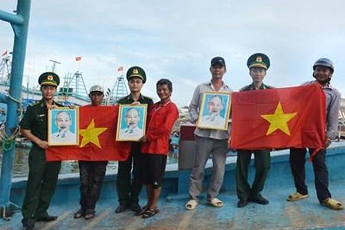 Giúp ngư dân yên tâm bám biển