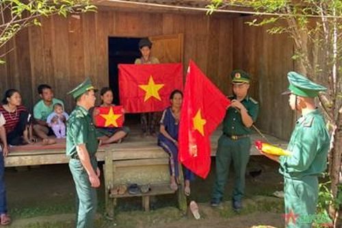 Thiêng liêng hai tiếng 'Tổ quốc'