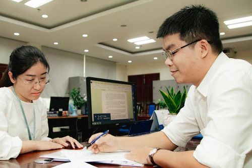 Tận tâm cống hiến