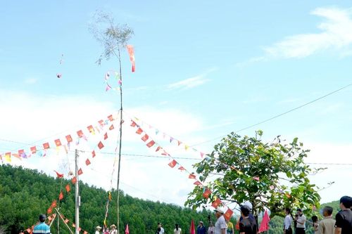 Ngày hội Tết Độc lập của người Mường ở huyện vùng cao Bắc Trà My